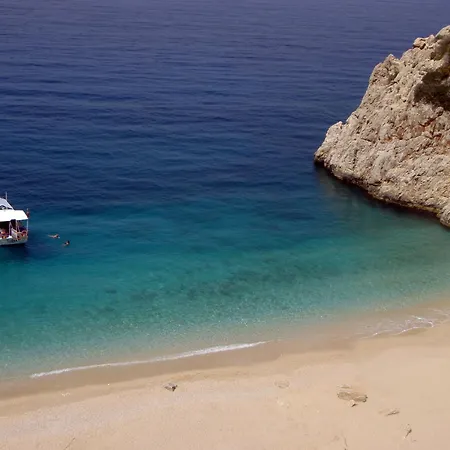 Akkin בית הארחה 3*